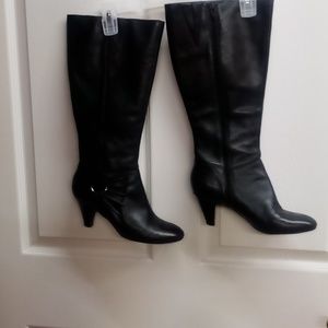 Naturalizer leather heeled boots